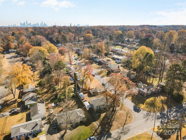 1323 Ranch Road, Charlotte, NC 28208