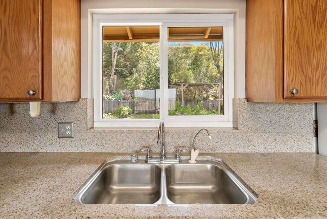 899 Van Horn Rd, El Cajon, CA 92019