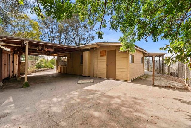 899 Van Horn Rd, El Cajon, CA 92019