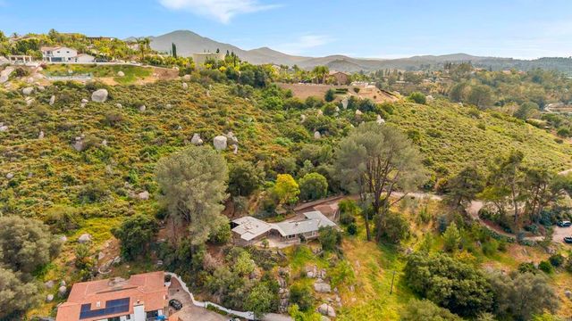 899 Van Horn Rd, El Cajon, CA 92019