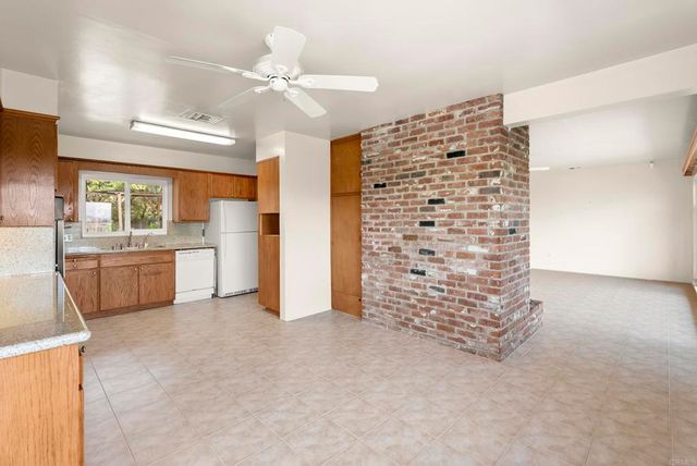 899 Van Horn Rd, El Cajon, CA 92019