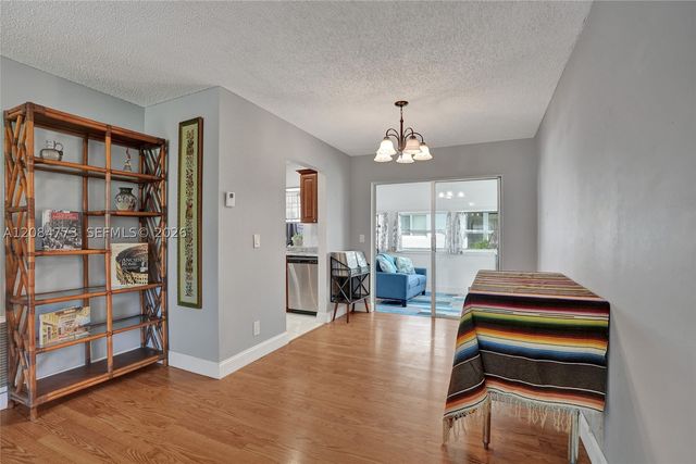 2083 SW 13th Ave, Boynton Beach, FL 33426