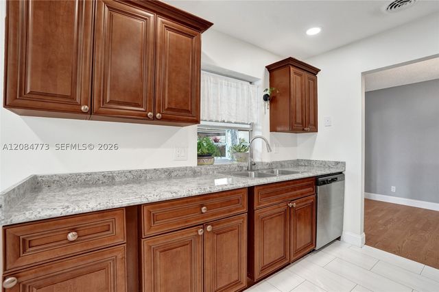 2083 SW 13th Ave, Boynton Beach, FL 33426