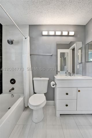 2083 SW 13th Ave, Boynton Beach, FL 33426