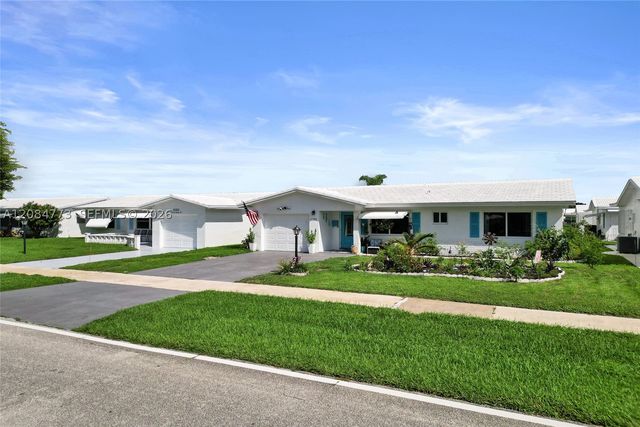 2083 SW 13th Ave, Boynton Beach, FL 33426