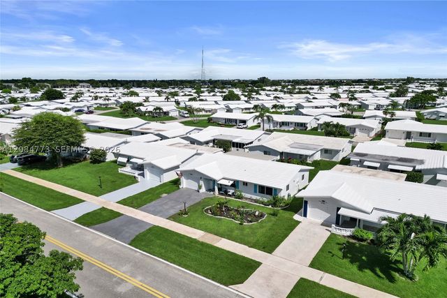 2083 SW 13th Ave, Boynton Beach, FL 33426