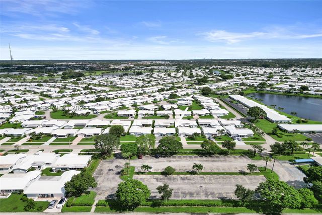 2083 SW 13th Ave, Boynton Beach, FL 33426