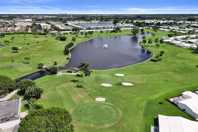 2083 SW 13th Ave, Boynton Beach, FL 33426