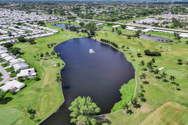 2083 SW 13th Ave, Boynton Beach, FL 33426