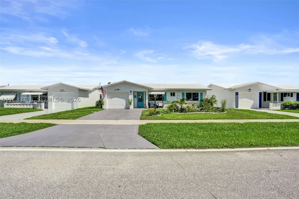 2083 SW 13th Ave, Boynton Beach, FL 33426
