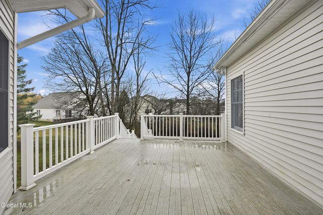 6 Cheshire Way, Colonie, NY 12211