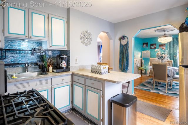 25270 Ford Street, Roseville, MI 48066