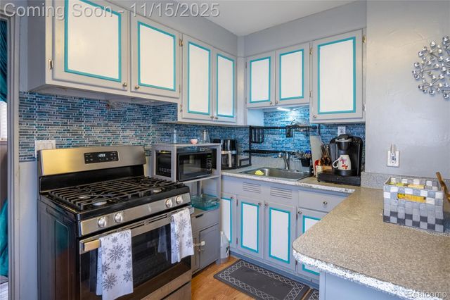 25270 Ford Street, Roseville, MI 48066