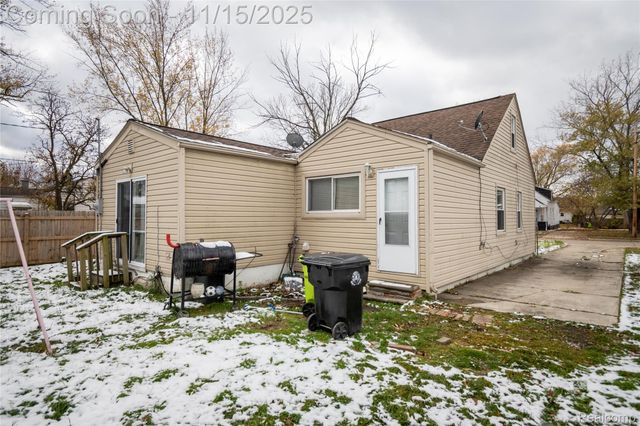 25270 Ford Street, Roseville, MI 48066