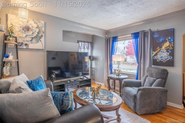 25270 Ford Street, Roseville, MI 48066