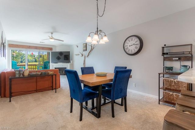 425 Persimmon DR, Yorktown, VA 23693