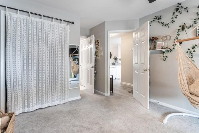 425 Persimmon DR, Yorktown, VA 23693