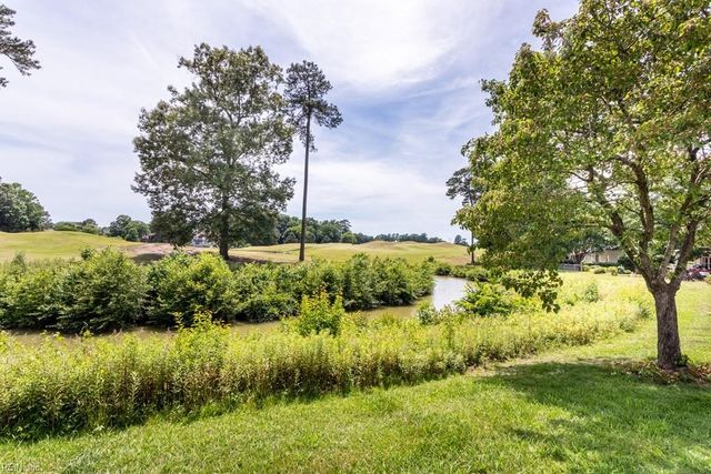 425 Persimmon DR, Yorktown, VA 23693