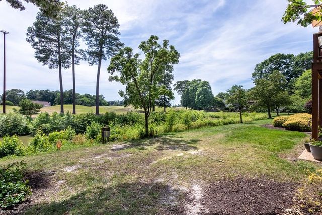 425 Persimmon DR, Yorktown, VA 23693