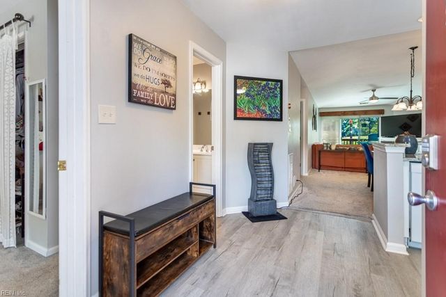 425 Persimmon DR, Yorktown, VA 23693