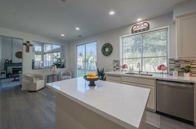 327 Rhine Court, Salinas, CA 93906