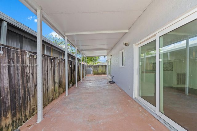 22179 SW 98th Ct, Cutler Bay, FL 33190