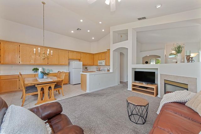 551 Heiler Way, Folsom, CA 95630