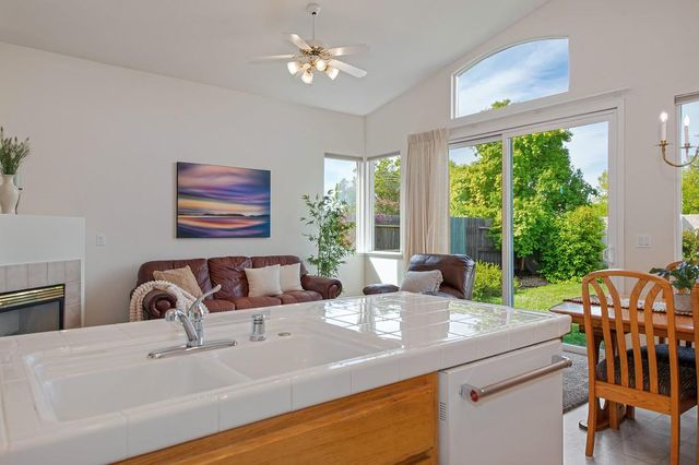 551 Heiler Way, Folsom, CA 95630