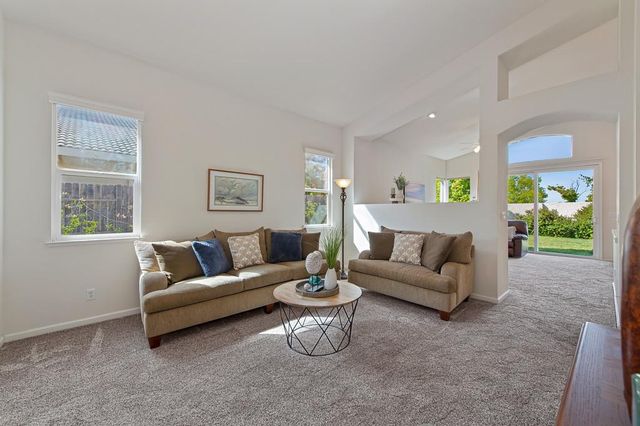 551 Heiler Way, Folsom, CA 95630