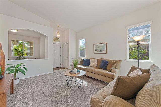 551 Heiler Way, Folsom, CA 95630