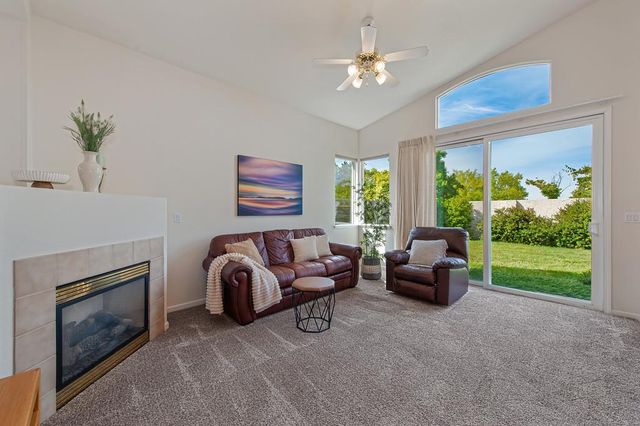 551 Heiler Way, Folsom, CA 95630
