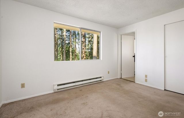 4511 Woodland Circle, Oak Harbor, WA 98277