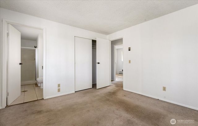 4511 Woodland Circle, Oak Harbor, WA 98277