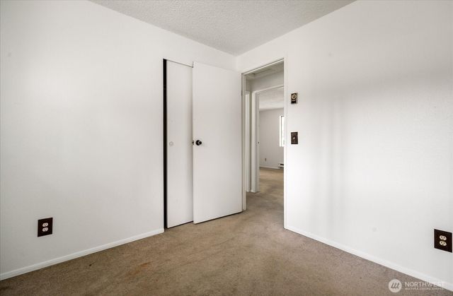 4511 Woodland Circle, Oak Harbor, WA 98277