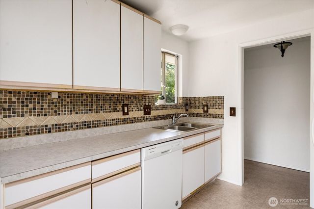 4511 Woodland Circle, Oak Harbor, WA 98277