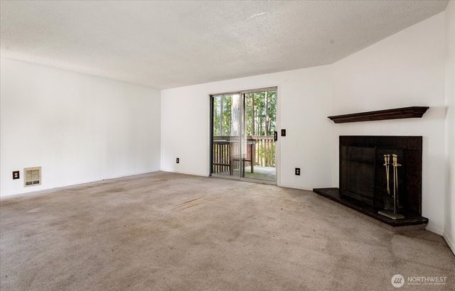 4511 Woodland Circle, Oak Harbor, WA 98277