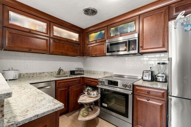 31 Warren Street B1, Waltham, MA 02453