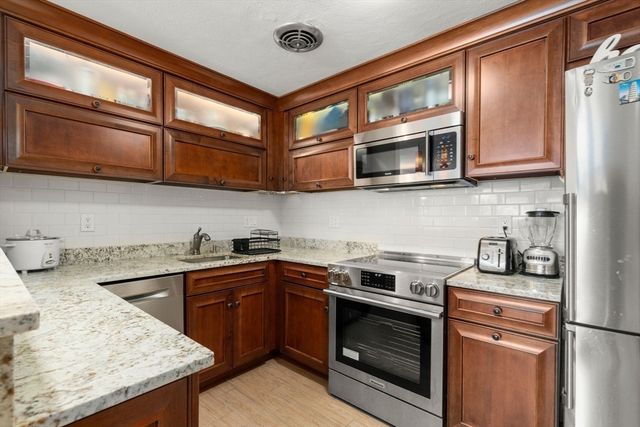 31 Warren Street B1, Waltham, MA 02453