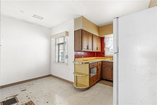 1349 2nd St, New Brighton, PA 15066