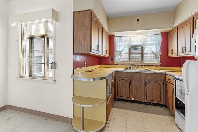 1349 2nd St, New Brighton, PA 15066