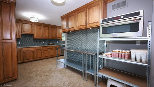 13177 Beaver Springfield Road, New Springfield, OH 44443