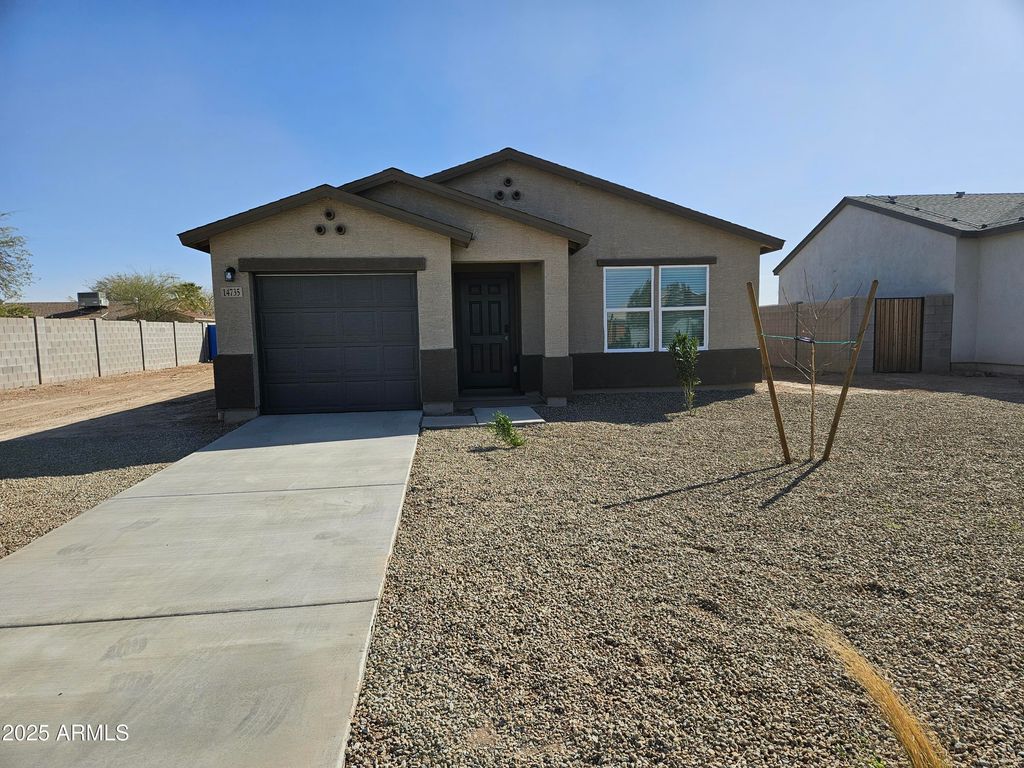 14735 S Amado Boulevard, Arizona City, AZ 85123