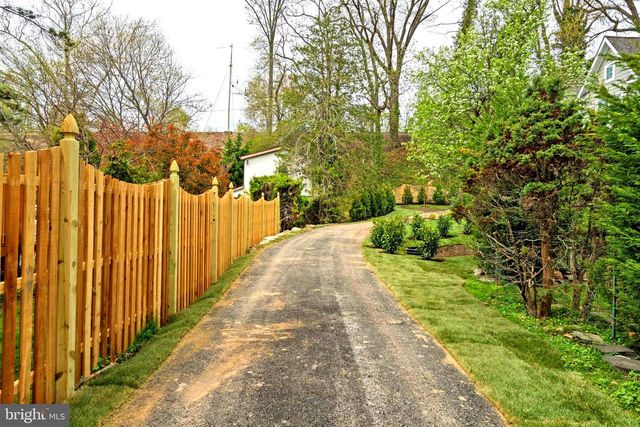 13 ELMWOOD AVE, Narberth, PA 19072