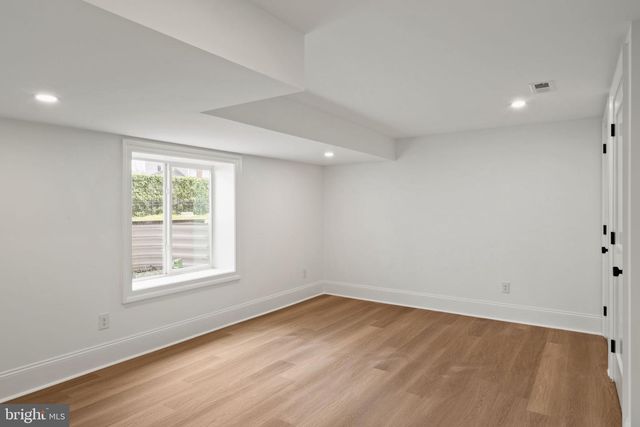 13 ELMWOOD AVE, Narberth, PA 19072