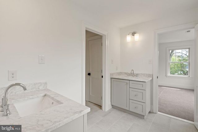 13 ELMWOOD AVE, Narberth, PA 19072