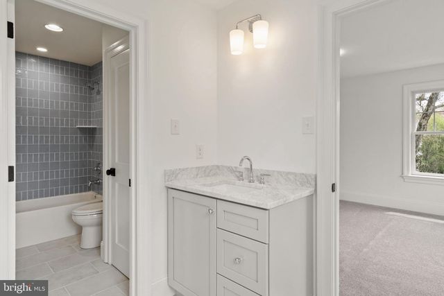 13 ELMWOOD AVE, Narberth, PA 19072