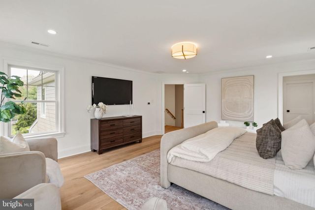13 ELMWOOD AVE, Narberth, PA 19072