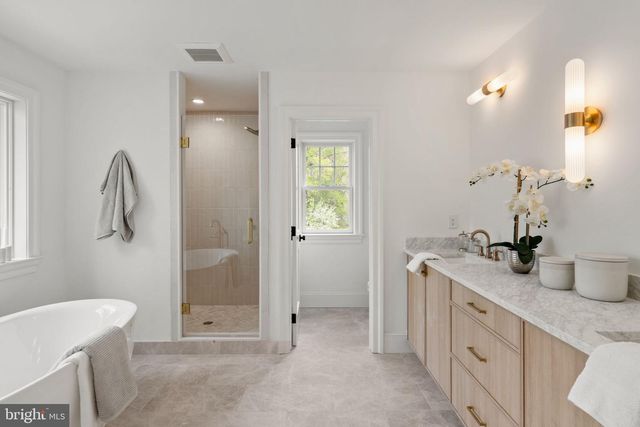 13 ELMWOOD AVE, Narberth, PA 19072