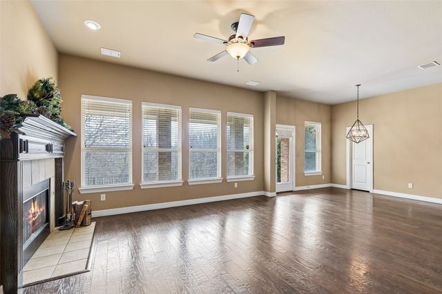 863 Gladewater Drive, Frisco, TX 75033