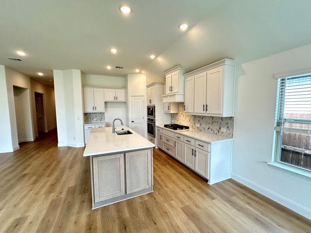 1704 Jaycreek Court N, Mckinney, TX 75071